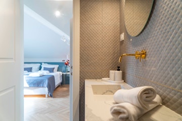 13_adorable_airbnb_apartments_in_split_for_under_60_per_night_14_46fd23f654