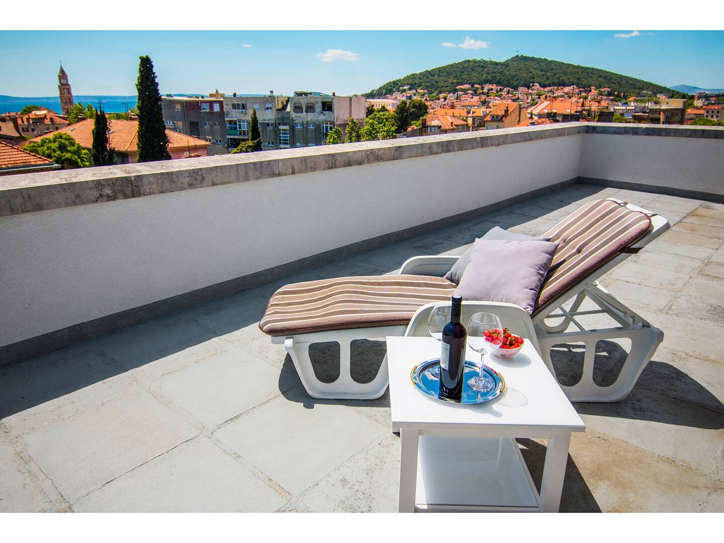 13_adorable_airbnb_apartments_in_split_for_under_60_per_night_1_0ee79f75d9