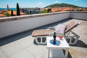 13_adorable_airbnb_apartments_in_split_for_under_60_per_night_1_0ee79f75d9