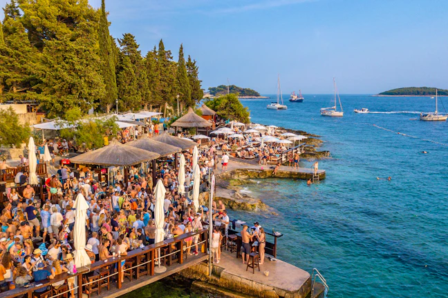 5_reasons_why_you_should_explore_croatia_on_a_party_yacht_2_11970fcce3