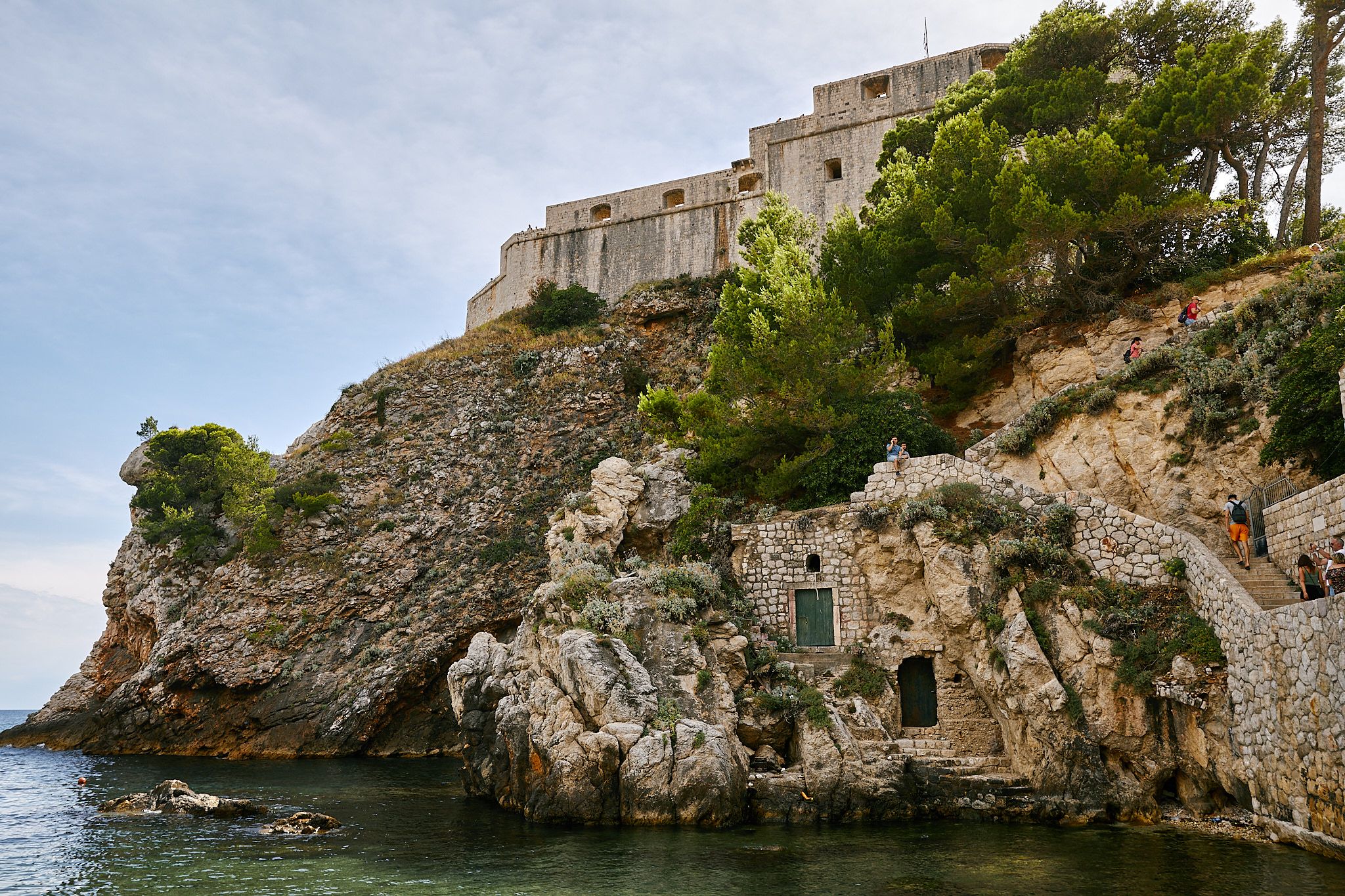 7_bars_in_dubrovnik_that_you_absolutely_must_drink_at_7_8d2a8df214