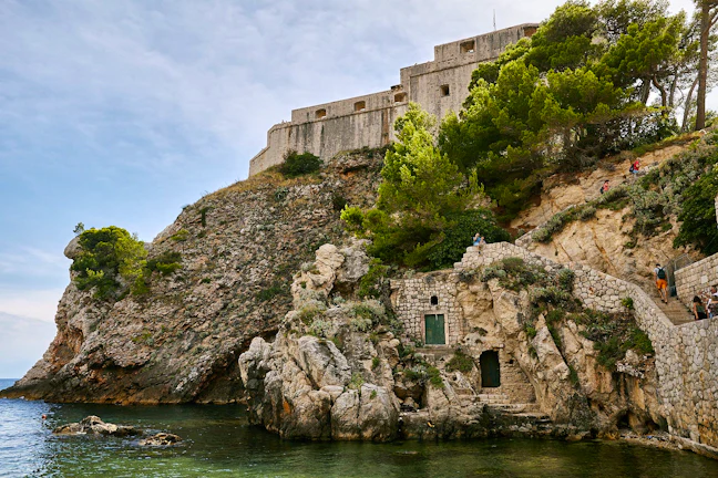 7_bars_in_dubrovnik_that_you_absolutely_must_drink_at_7_8d2a8df214