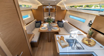 Sun Odyssey 350 | Blue Spirit