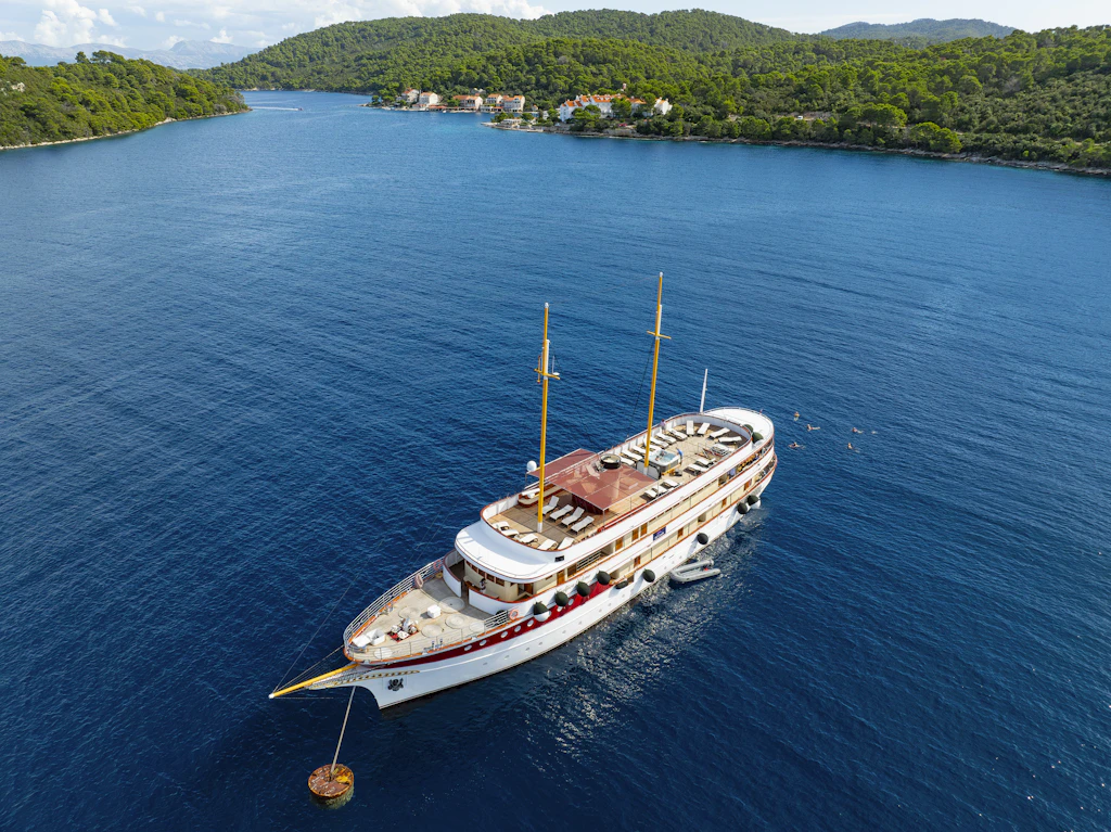 Luxury Explorer Cruise l Sail Croatia