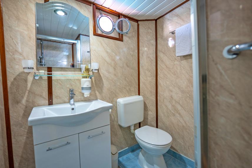 ENSUITES