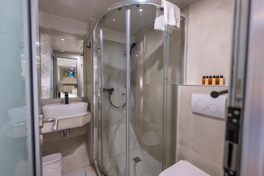 ENSUITES