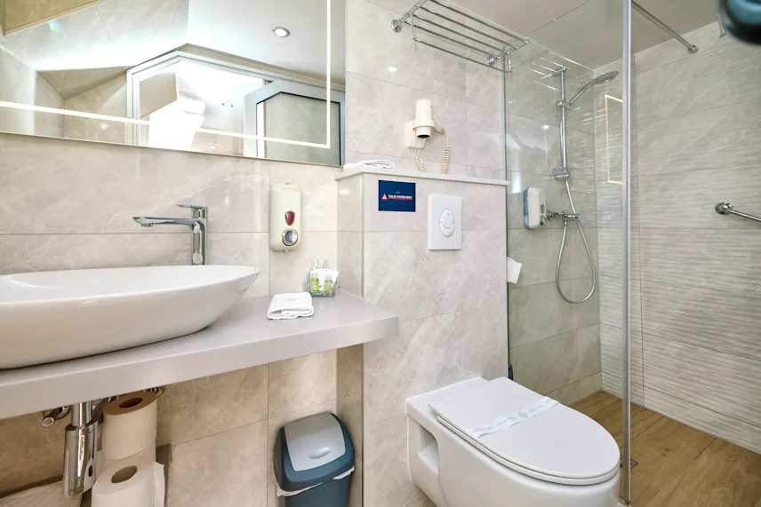 ENSUITES