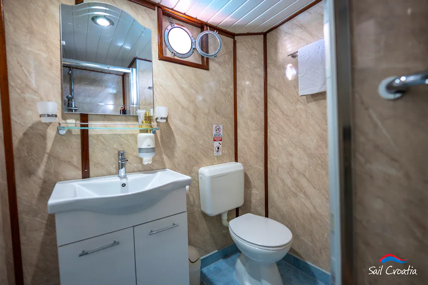 ENSUITES