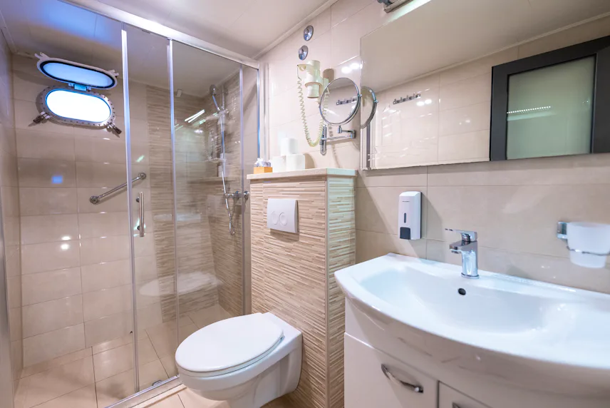 ENSUITES
