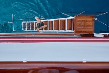 QJ_Stairs_dda969f626