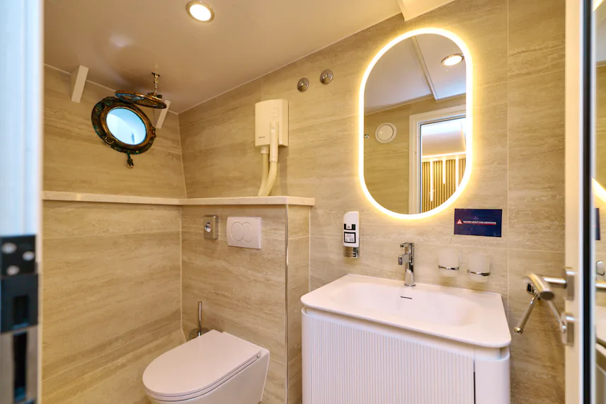 ENSUITES