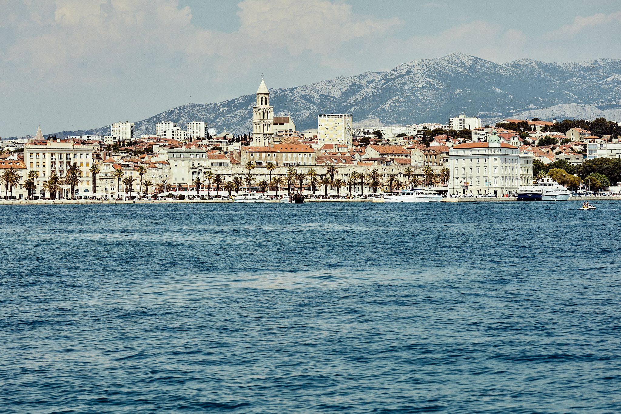 a_day_in_the_life_of_a_private_yacht_tour_1_f750ea701a