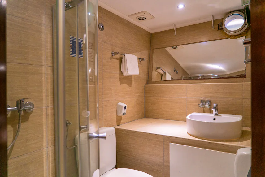 ENSUITE