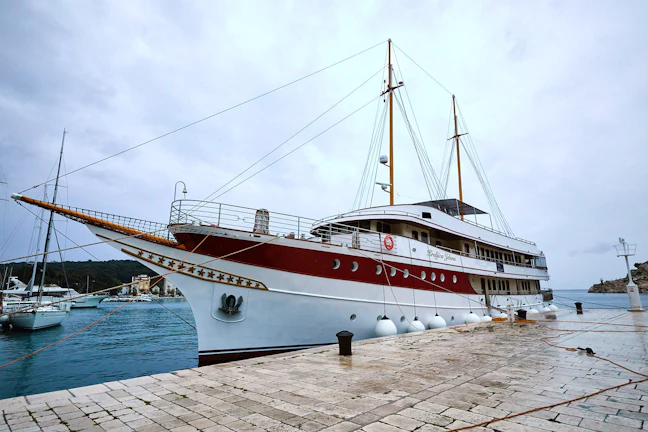 craftsman_ship_at_work_4_1f555383a5