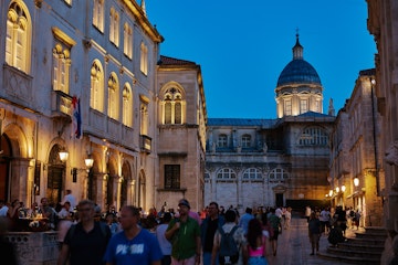 dubrovniks_nightlife_3_ece45cae3b
