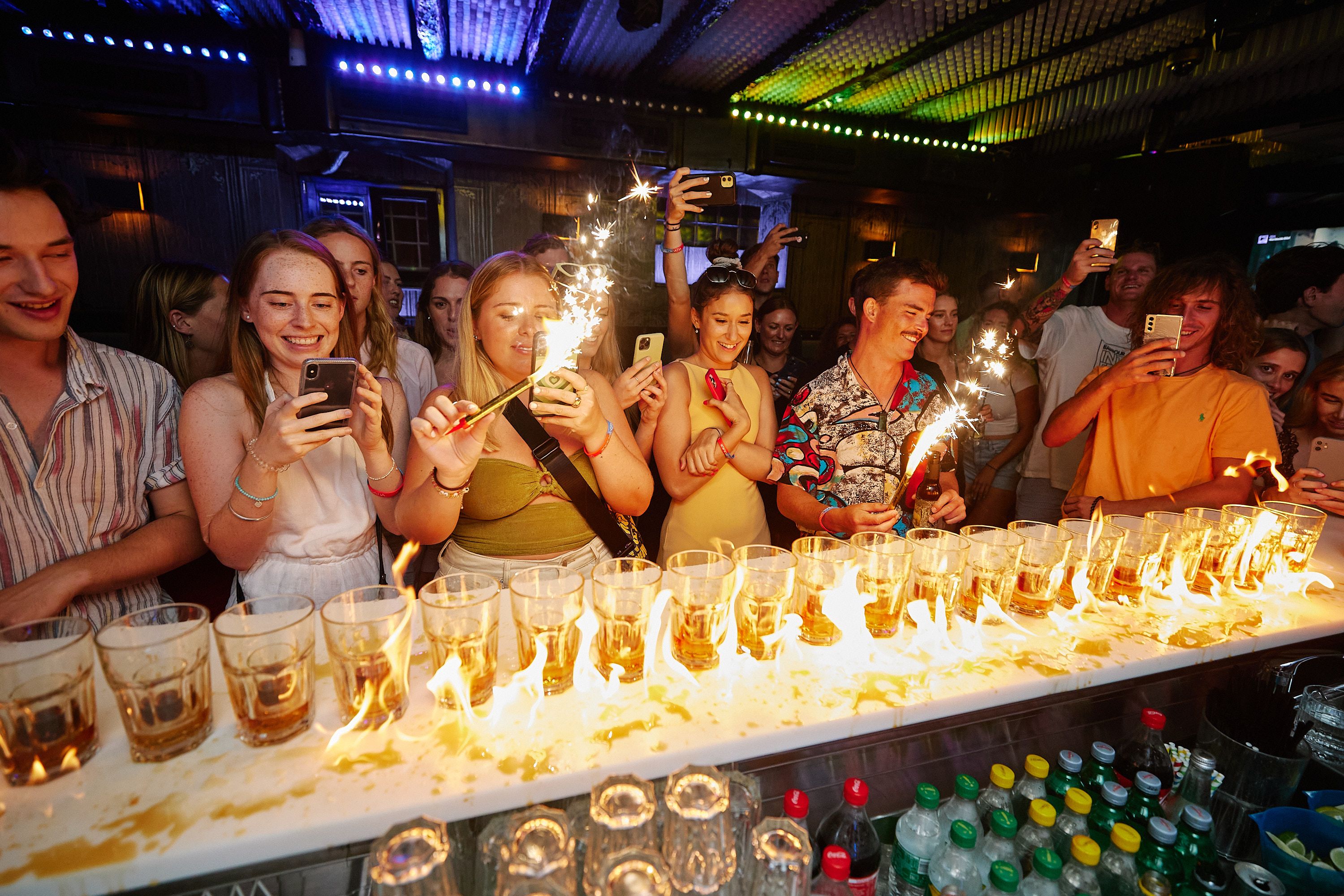 hvars_nightlife_2_fd535a14e4