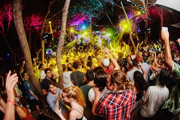 hvars_nightlife_4_7db4f6257d