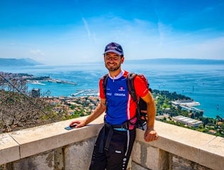 Experienced Hike Guide