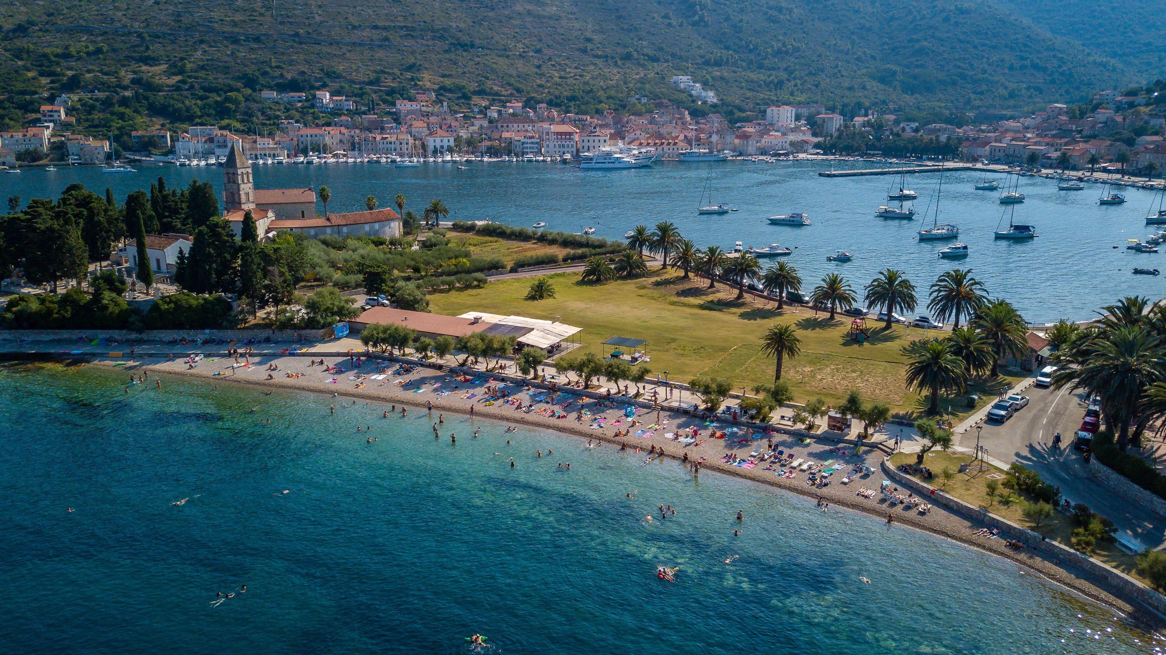 island_hopping_in_croatia_7_9215105882