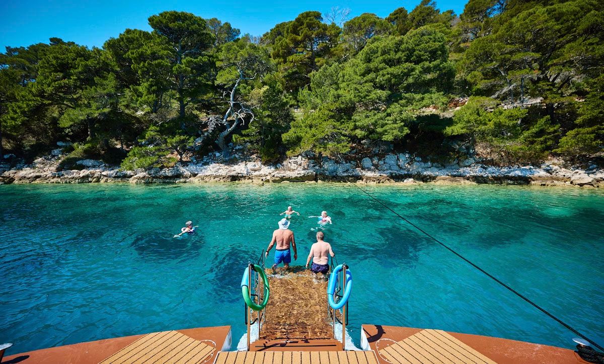 Mobility whilst sailing