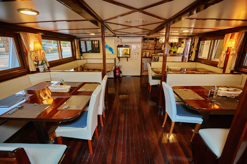 Dining Salon