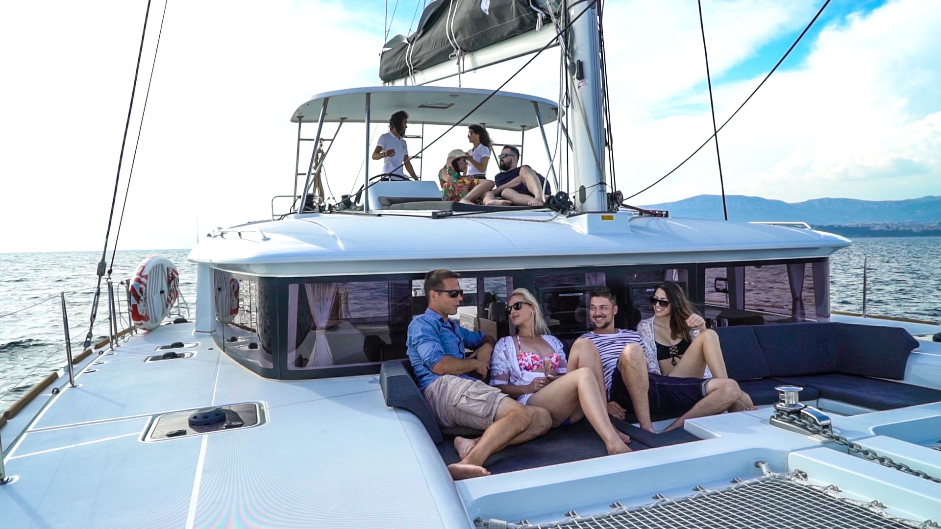 private_yacht_tour_vs_yacht_charter_1_07c7b88de7