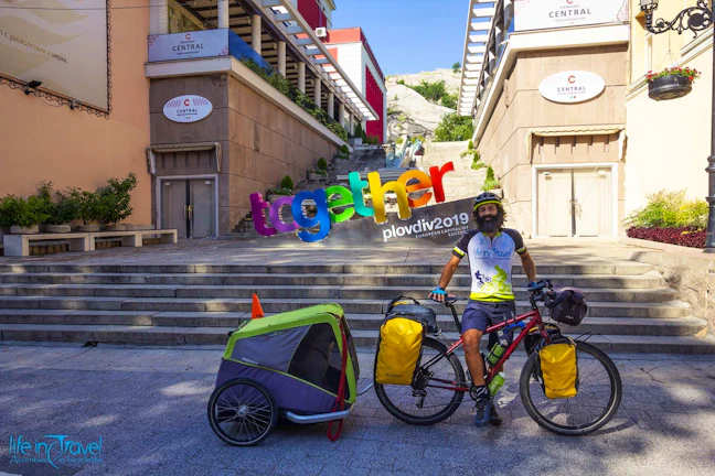 professional_tips_for_cycling_abroad_12_390ee289fa