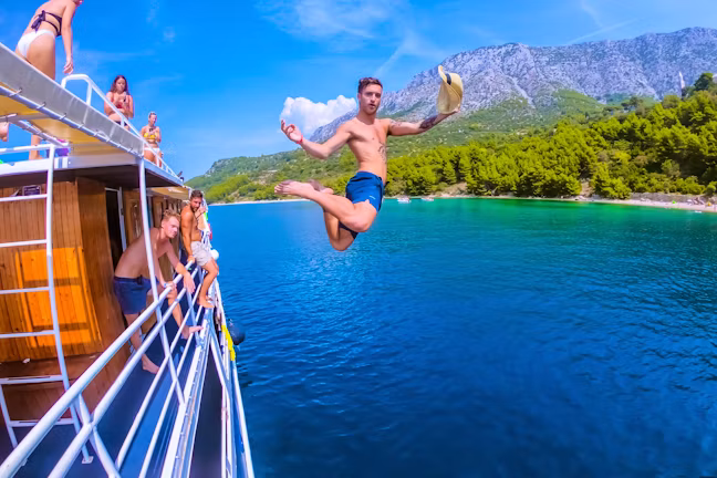 sail_croatia_navigator_the_ultimate_party_cruise_in_europe_3_e36db20454