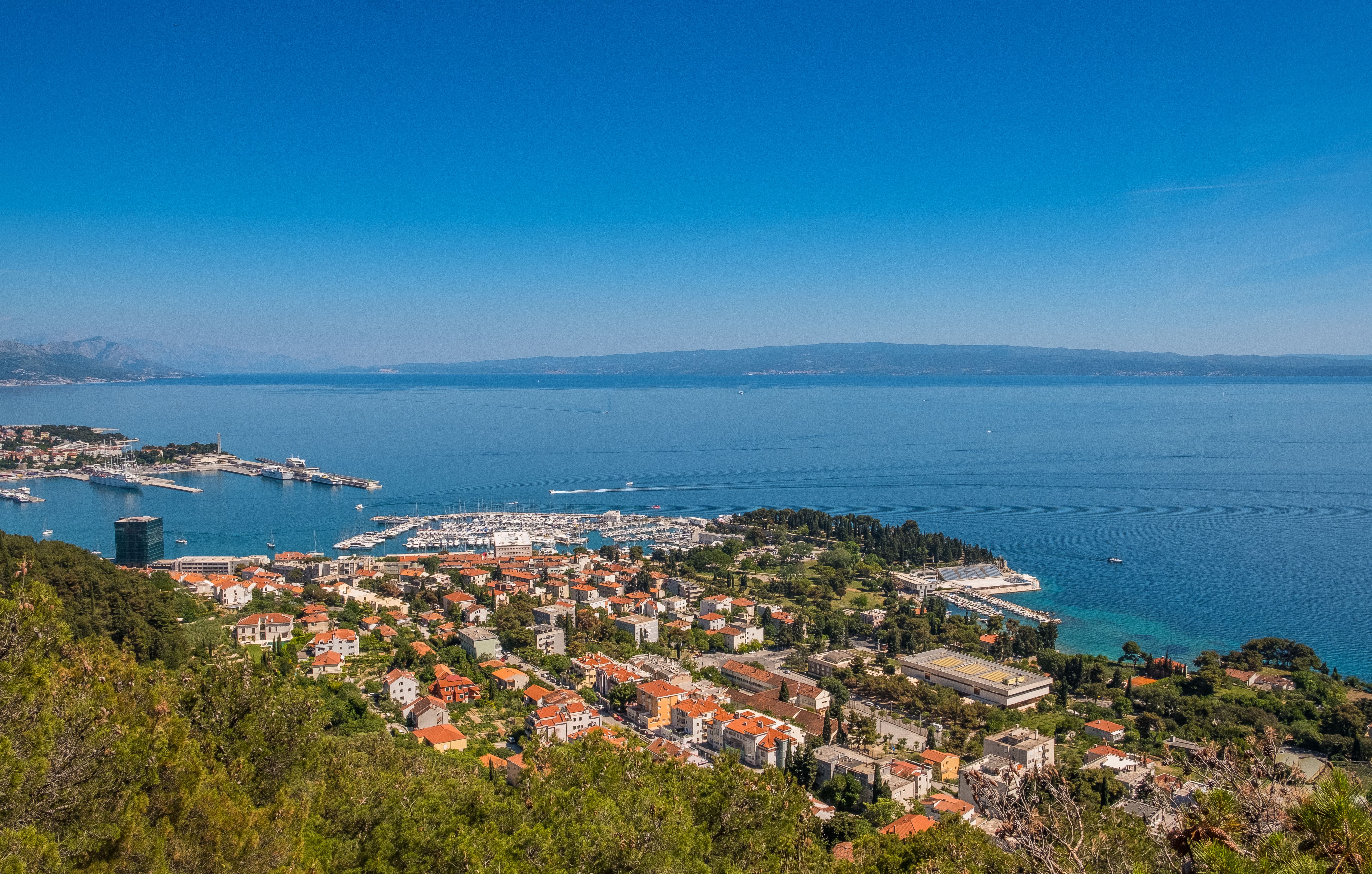 split_6_b2c7465407