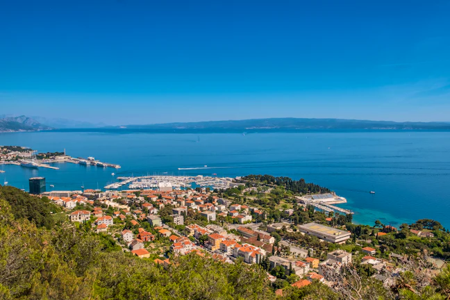 split_6_b2c7465407