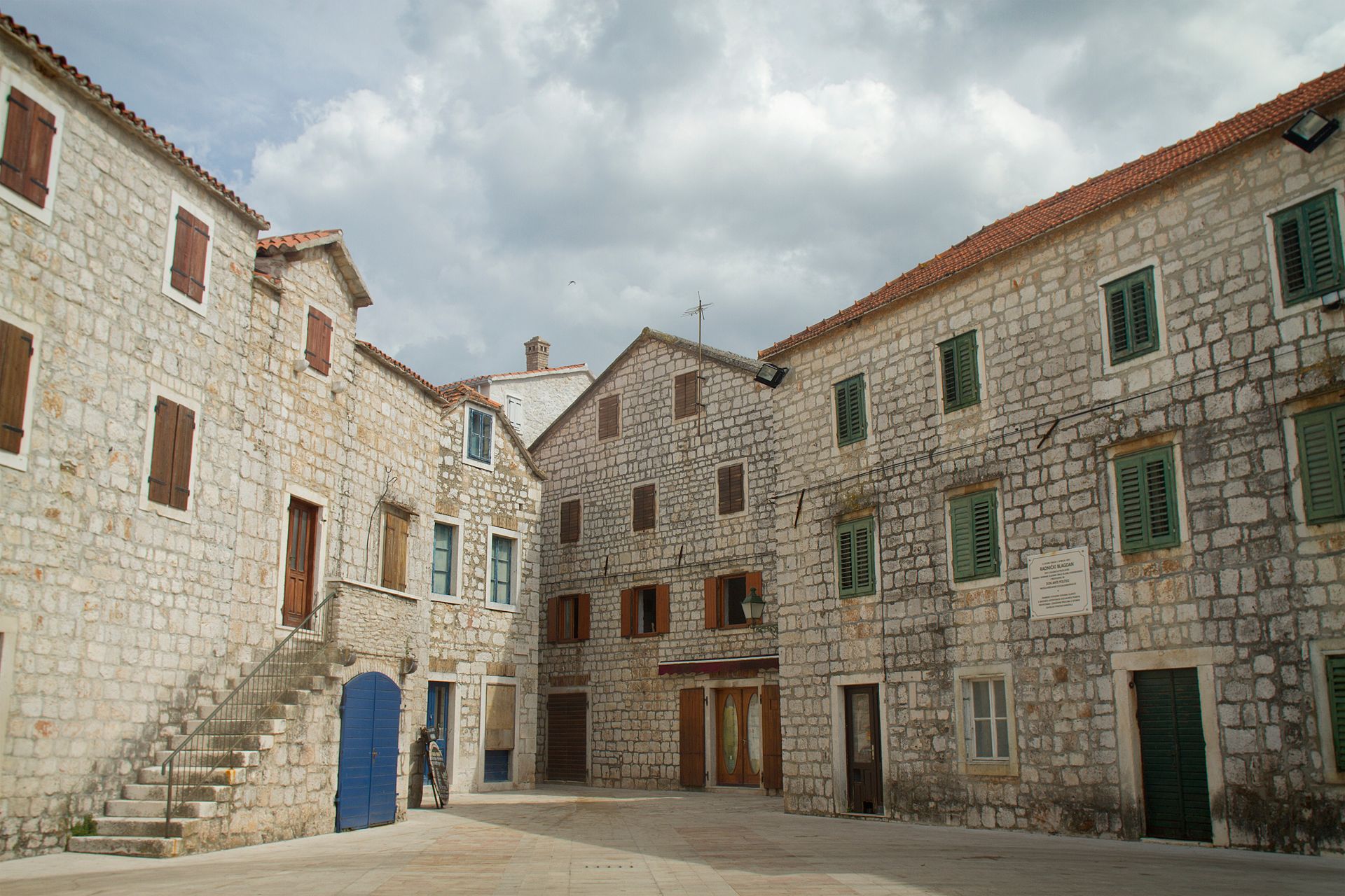 stari_grad_14_5cf4d3f04c