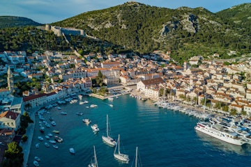 stari_grad_16_024e935ed3