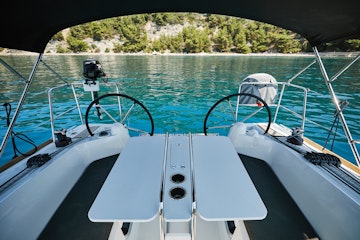 the_ultimate_yacht_for_small_group_experiences_2_906a274229