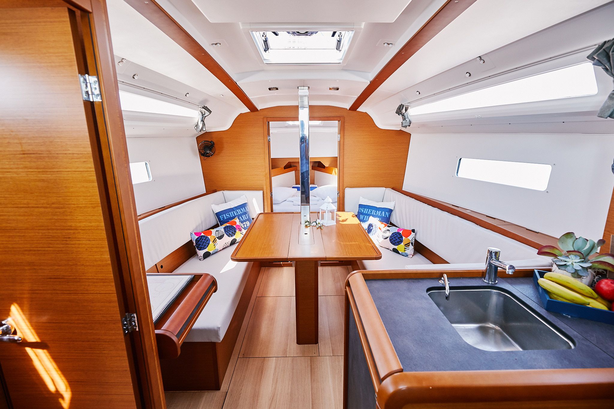 the_ultimate_yacht_for_small_group_experiences_3_11d11ea845