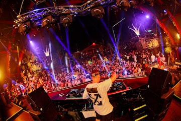 zrce_beach_festival_fiesta_1_3ecb9709be